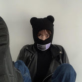 Gorro de punto con orejas estilo grunge negro